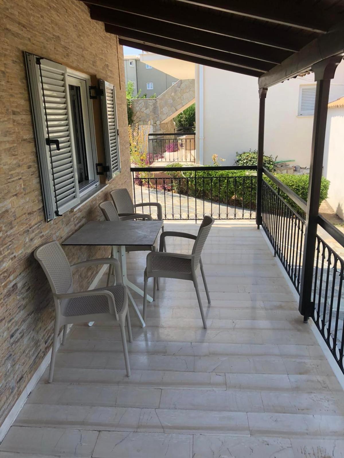Dimitra Apartments G กูเวีย ภายนอก รูปภาพ
