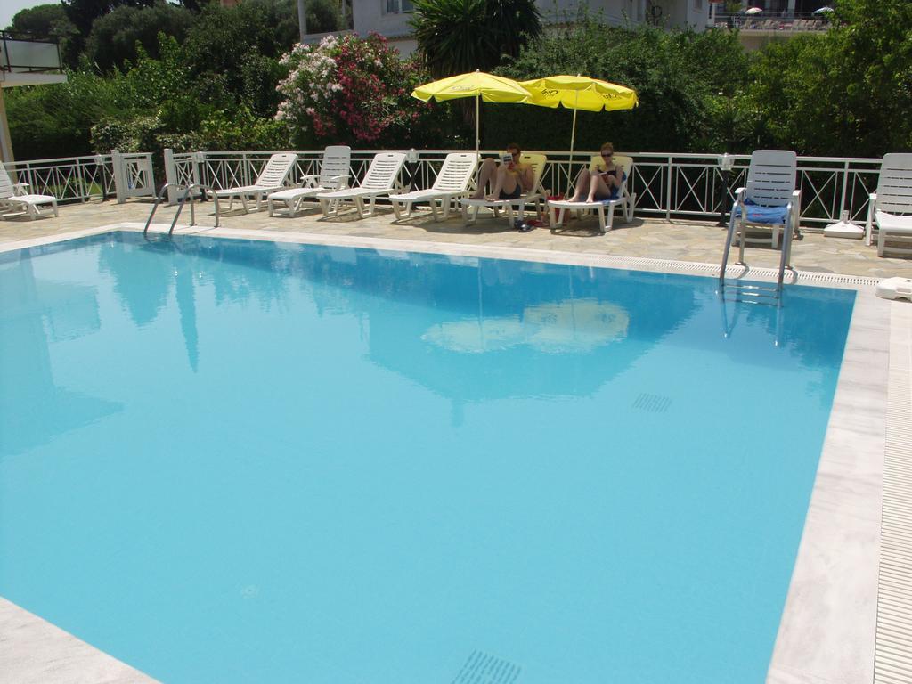 Dimitra Apartments G กูเวีย ภายนอก รูปภาพ